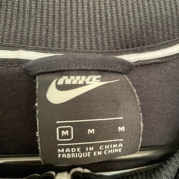 NWOT Nike Zip-Up - Picture 2 of 3